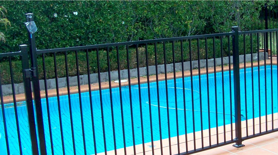 Flat Top Pool Fencing